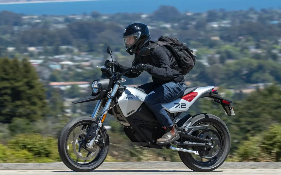 How to Stay Safe on an Electric Motorcycle