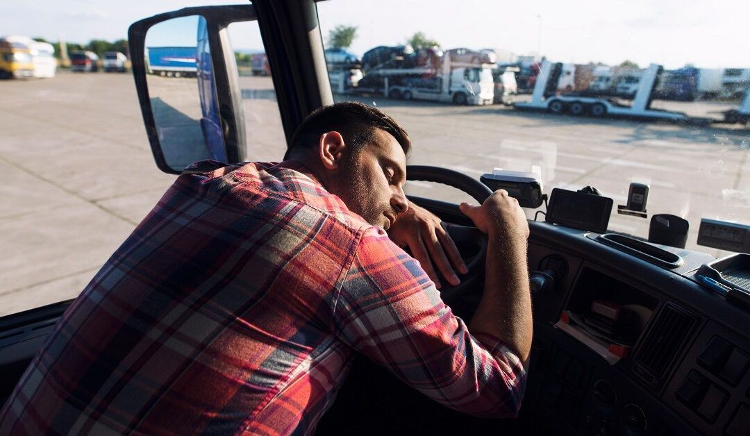 El peligro de conducir con sueño para los camioneros